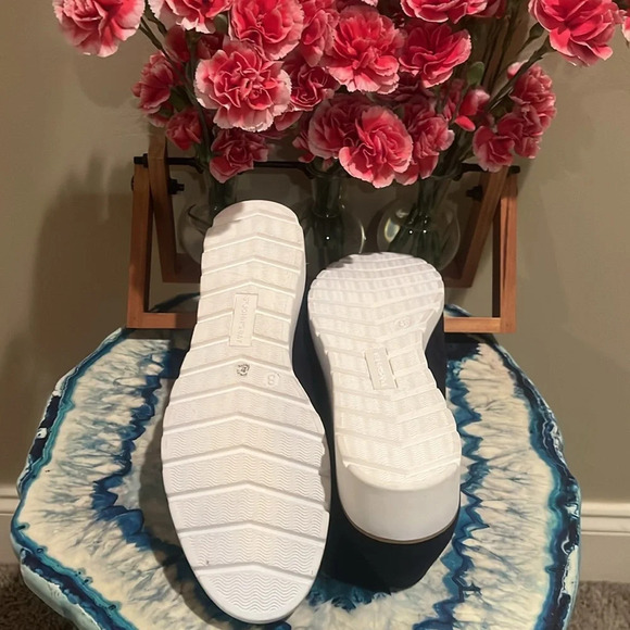 NWOT ST. John’s Bay Navy Blue Loafers Size 8 - Picture 5 of 6